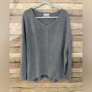 Urban Outfitters Women’s Oversized Pullover Gray Knit V-neck Sweater Size: Small
